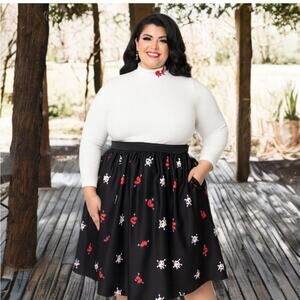 Unique Vintage Gellar Swing Midi Skirt
Gothic Skull Heart Flare Bottom
Halloween